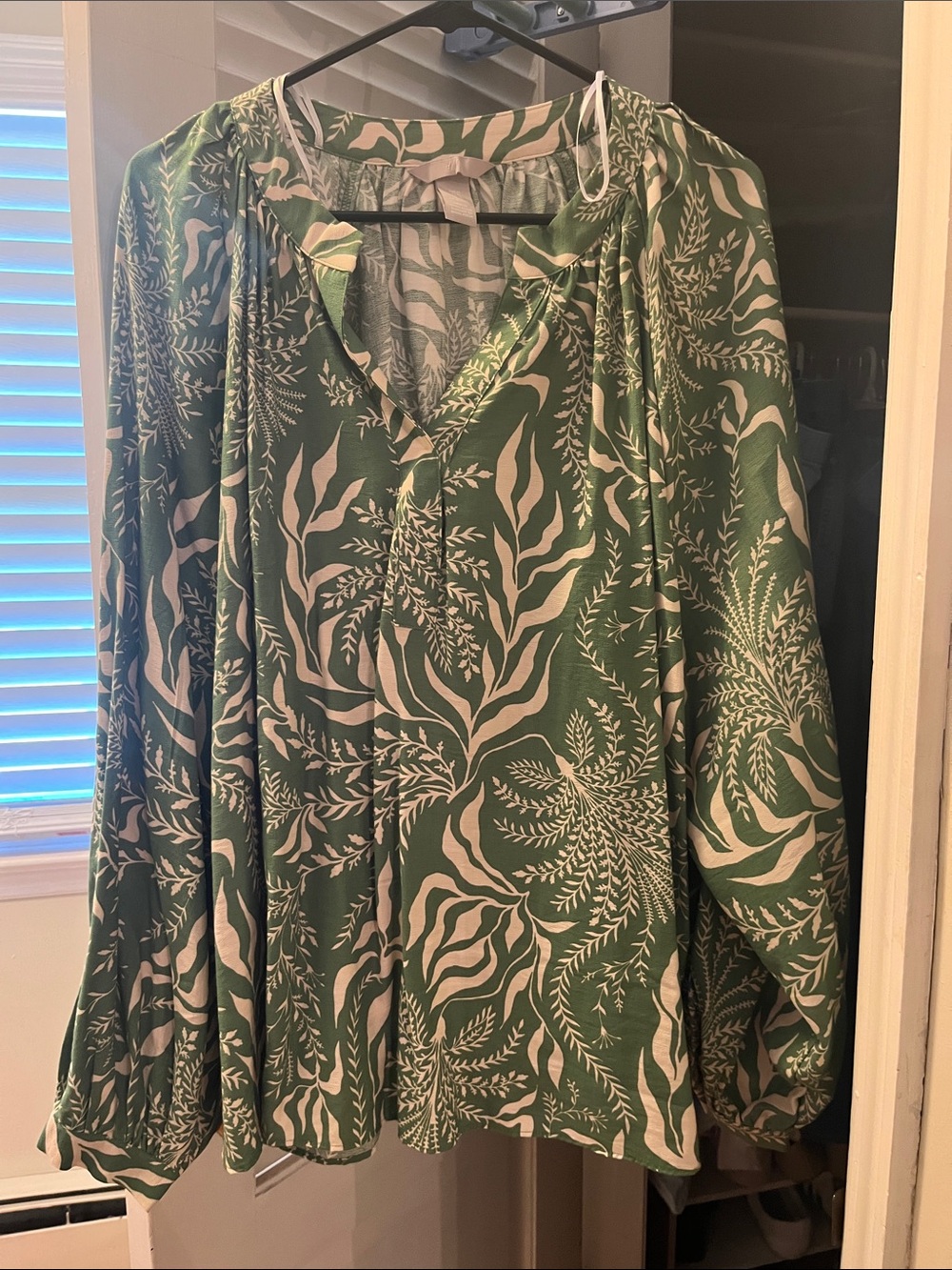 H&M Green and Cream Leaf-Print Button Top